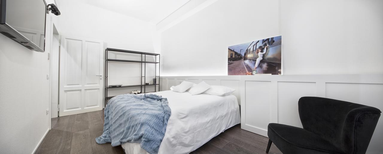 Emilia Suite Express مودينا المظهر الخارجي الصورة